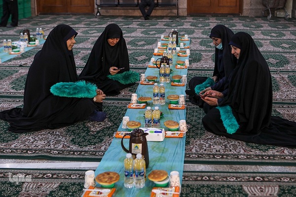 سفره افطار 2هزار نفری در شب ولادت امام حسن مجتبی (ع)