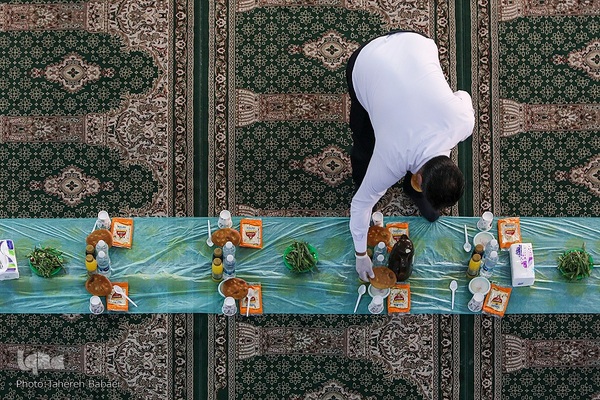 سفره افطار 2هزار نفری در شب ولادت امام حسن مجتبی (ع)