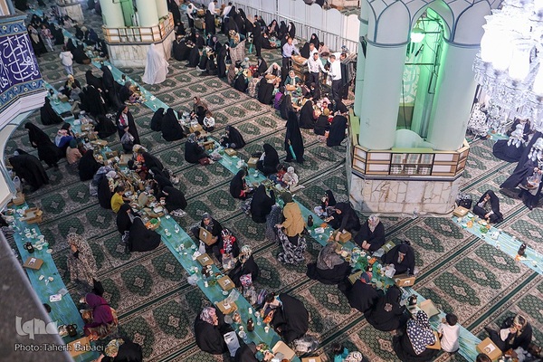 سفره افطار 2هزار نفری در شب ولادت امام حسن مجتبی (ع)