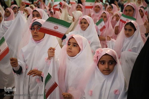 ضیافت افطاری «امام مهربانی‌ها» ویژه ۲۰۰۰ دانش آموز همدانی