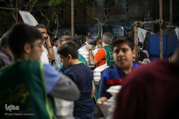 مراسم افطار به مناسبت میلاد امام حسن مجتبی(ع)