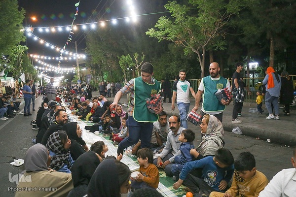 مراسم افطار به مناسبت میلاد امام حسن مجتبی(ع)