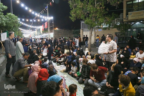 مراسم افطار به مناسبت میلاد امام حسن مجتبی(ع)