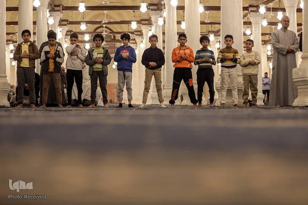 اقامه نماز جماعت مسلمانان جهان در رمضان