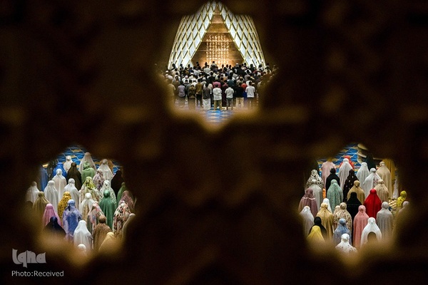 اقامه نماز جماعت مسلمانان جهان در رمضان