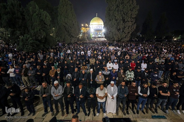 اقامه نماز جماعت مسلمانان جهان در رمضان