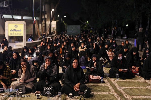 مراسم شب نوزدهم ماه رمضان در دانشگاه تهران