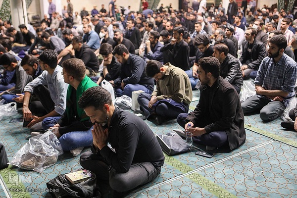 مراسم شب نوزدهم ماه رمضان در دانشگاه تهران