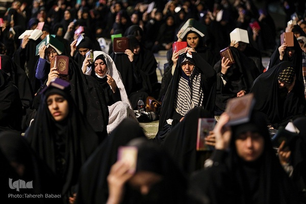 مراسم شب نوزدهم ماه رمضان در دانشگاه تهران