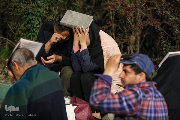 مراسم شب نوزدهم ماه رمضان در دانشگاه تهران