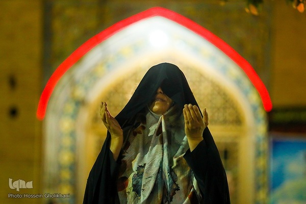 مراسم احیای شب نوزدهم ماه مبارک رمضان رمضان در آستان مقدس امامزاده حسین(ع) قزوین