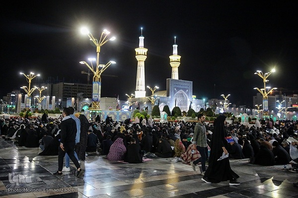 مراسم احیای شب نوزدهم ماه مبارک رمضان در حرم منور رضوی