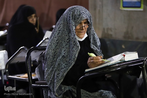 مراسم احیای شب نوزدهم ماه مبارک رمضان در مصلی اهواز