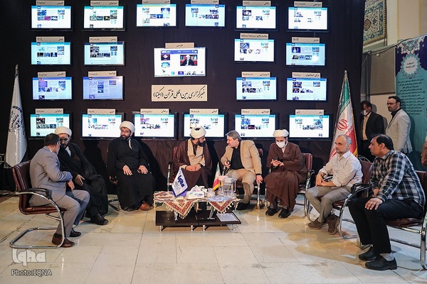 نهمین شب نمایشگاه قرآن