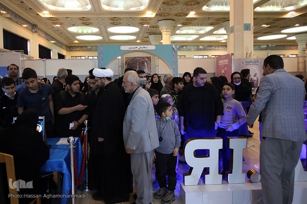 غرفه ایکنا در دهمین شب از نمایشگاه بین‌المللی قرآن کریم 