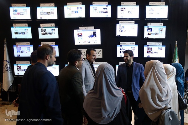 غرفه ایکنا در دهمین شب از نمایشگاه بین‌المللی قرآن کریم 