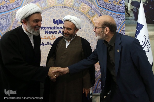 غرفه ایکنا در دهمین شب از نمایشگاه بین‌المللی قرآن کریم 