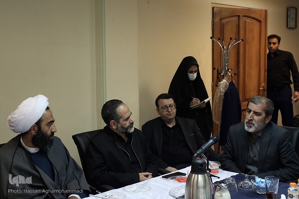 دیدار جمعی از اعضای فراکسیون قرآن و عترت مجلس شورای اسلامی با وزیر فرهنگ و ارشاد اسلامی