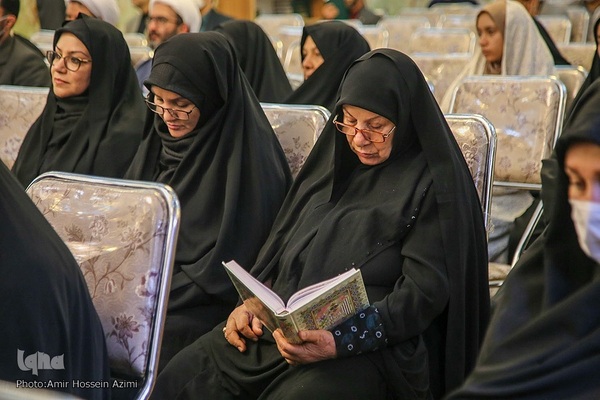 نشست جامعه قرآنی استان فارس با نماینده ولی‎فقیه در استان