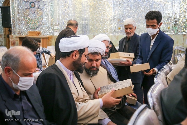 نشست جامعه قرآنی استان فارس با نماینده ولی‎فقیه در استان