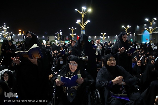 مراسم احیای شب بیست‌ویکم ماه مبارک رمضان در حرم مطهر رضوی