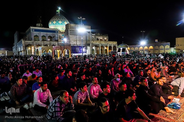 مراسم احیای شب بیست و یکم ماه مبارک رمضان  در حرم علی بن مهزیار اهواز