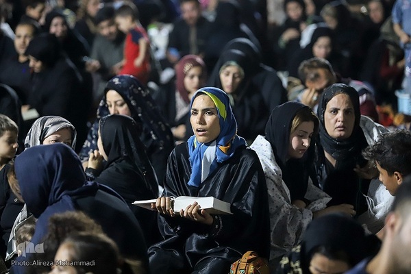 مراسم احیای شب بیست و یکم ماه مبارک رمضان  در حرم علی بن مهزیار اهواز