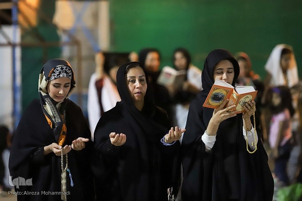 مراسم احیای شب بیست و یکم ماه مبارک رمضان  در حرم علی بن مهزیار اهواز