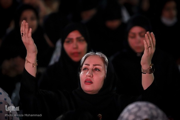 مراسم احیای شب بیست و یکم ماه مبارک رمضان  در حرم علی بن مهزیار اهواز