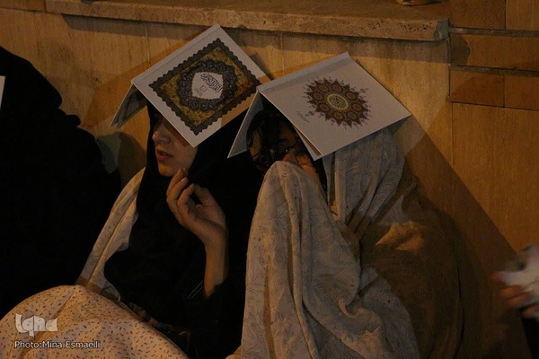 مراسم احیای شب بیست و یکم ماه مبارک رمضان در گلزار شهدای اراک