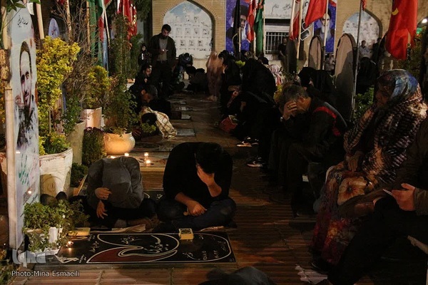 مراسم احیای شب بیست و یکم ماه مبارک رمضان در گلزار شهدای اراک