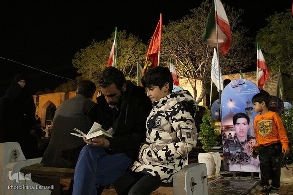 مراسم احیای شب بیست و یکم ماه مبارک رمضان در گلزار شهدای اراک