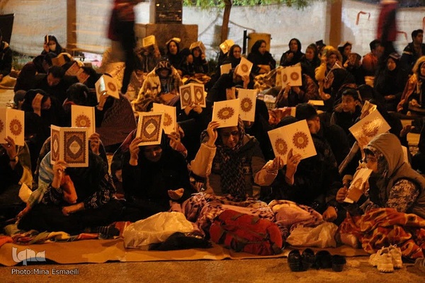 مراسم احیای شب بیست و یکم ماه مبارک رمضان در گلزار شهدای اراک