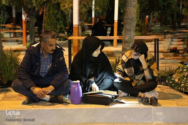 مراسم احیای شب بیست و یکم ماه مبارک رمضان در گلزار شهدای اراک