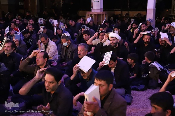 مراسم احیای شب ۲۱ رمضان در حرم امامزاده عبدالله (ع) و حسینیه گلزار شهدای همدان