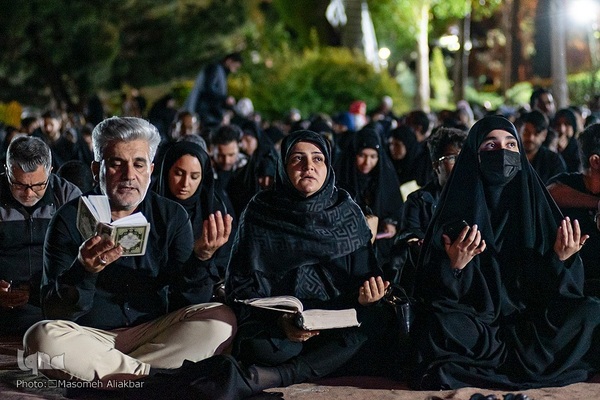 مراسم احیای شب بیست و یکم ماه مبارک رمضان در دانشگاه آزاد اسلامی شهرستان کرج