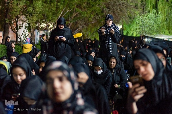 مراسم احیای شب بیست و یکم ماه مبارک رمضان در دانشگاه آزاد اسلامی شهرستان کرج