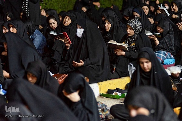 مراسم احیای شب بیست و یکم ماه مبارک رمضان در دانشگاه آزاد اسلامی شهرستان کرج