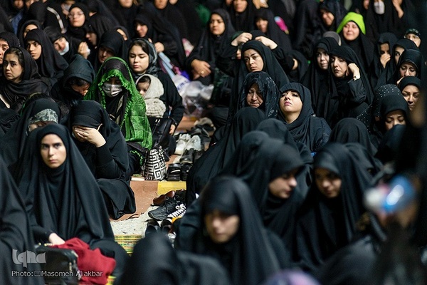 مراسم احیای شب بیست و یکم ماه مبارک رمضان در دانشگاه آزاد اسلامی شهرستان کرج