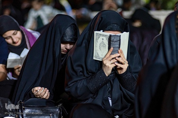 مراسم احیای شب بیست و یکم ماه مبارک رمضان در دانشگاه آزاد اسلامی شهرستان کرج