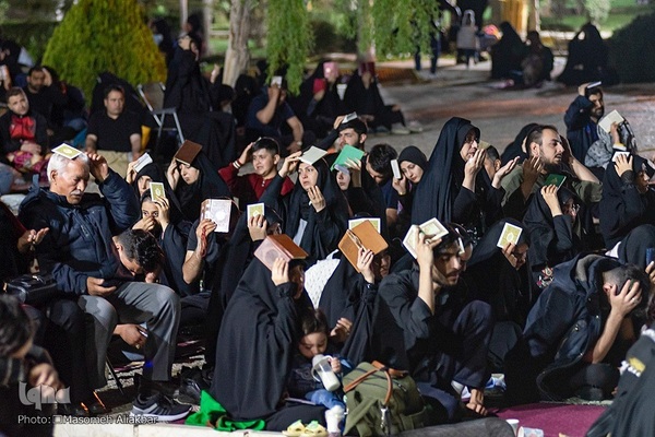 مراسم احیای شب بیست و یکم ماه مبارک رمضان در دانشگاه آزاد اسلامی شهرستان کرج