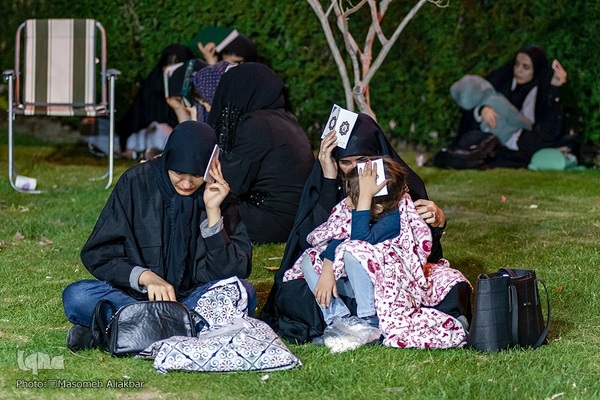 مراسم احیای شب بیست و یکم ماه مبارک رمضان در دانشگاه آزاد اسلامی شهرستان کرج