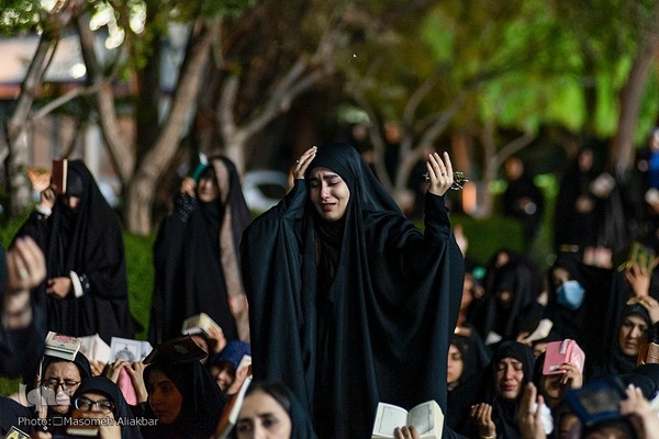 مراسم احیای شب بیست و یکم ماه مبارک رمضان در دانشگاه آزاد اسلامی شهرستان کرج