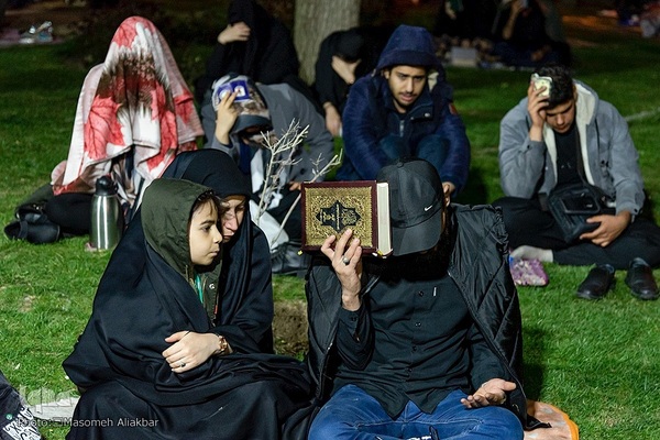 مراسم احیای شب بیست و یکم ماه مبارک رمضان در دانشگاه آزاد اسلامی شهرستان کرج