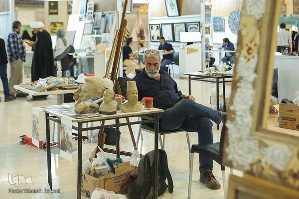 بخش فروش محصولات فرهنگی نمایشگاه بین المللی قرآن کریم