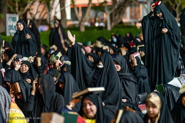 مراسم احیای شب بیست و یکم ماه مبارک رمضان در دانشگاه آزاد اسلامی شهرستان کرج 