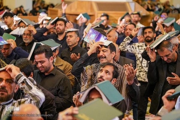 مراسم احیای شب بیست و یکم ماه مبارک رمضان در حرم حضرت شاهچراغ (ع)