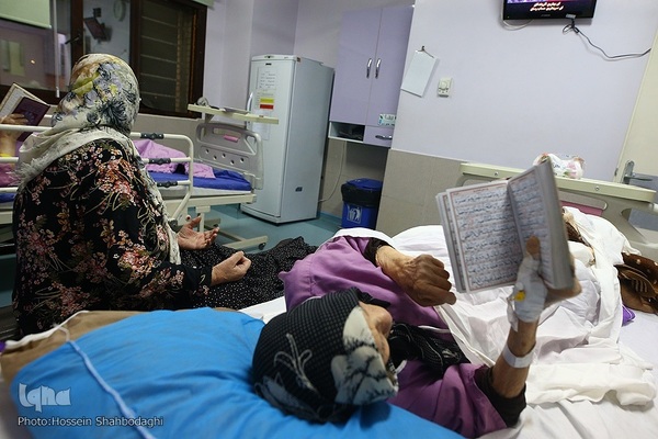 مراسم احیای شب بیست و یکم ماه مبارک رمضان در بیمارستان امام رضا(ع) قم 