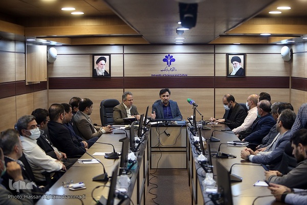 بازدید روح الله دهقانی فیروزآبادی، معاون علمی و فناوری رییس جمهور از پارک علوم، فناوری های نرم و صنایع فرهنگی جهاد دانشگاهی