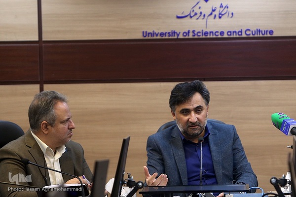 بازدید روح الله دهقانی فیروزآبادی، معاون علمی و فناوری رییس جمهور از پارک علوم، فناوری های نرم و صنایع فرهنگی جهاد دانشگاهی